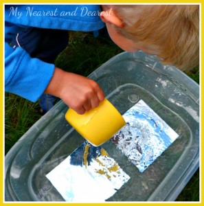 Pouring-water-over-mirrors-and-observing-how-ones-reflection-changes